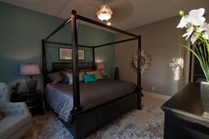 Knox Villas: For the Master Bedroom: Large Master Suite on 2nd Floor